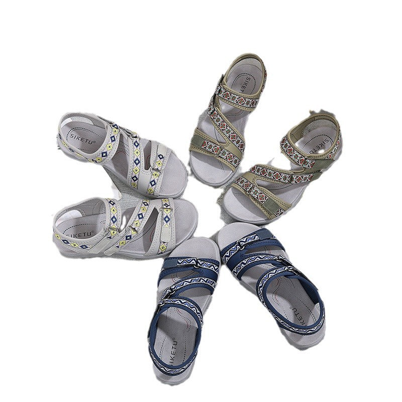 Women's sandals with Velcro with pattern