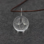Handmade Boho Transparent Resin Dried Flower Necklace Round Glass Gypsophila Charms Pendant For Women Girls Fashion Jewelry Gift