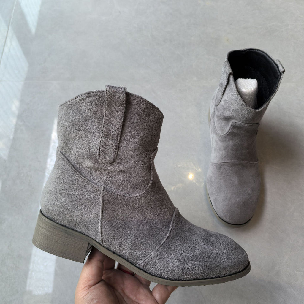 Comfortable low heeled short oversized low cut women's boots