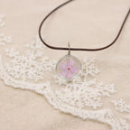 Handmade Boho Transparent Resin Dried Flower Necklace Round Glass Gypsophila Charms Pendant For Women Girls Fashion Jewelry Gift