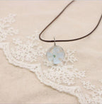 Handmade Boho Transparent Resin Dried Flower Necklace Round Glass Gypsophila Charms Pendant For Women Girls Fashion Jewelry Gift