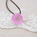 Handmade Boho Transparent Resin Dried Flower Necklace Round Glass Gypsophila Charms Pendant For Women Girls Fashion Jewelry Gift