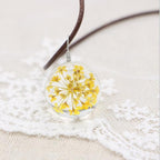 Handmade Boho Transparent Resin Dried Flower Necklace Round Glass Gypsophila Charms Pendant For Women Girls Fashion Jewelry Gift