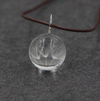 Handmade Boho Transparent Resin Dried Flower Necklace Round Glass Gypsophila Charms Pendant For Women Girls Fashion Jewelry Gift