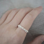 Women's Small Daisy Adjustable Ring Flower Ring Modern Mini Ring Delicate Sophisticated Thumb Ring Fashion