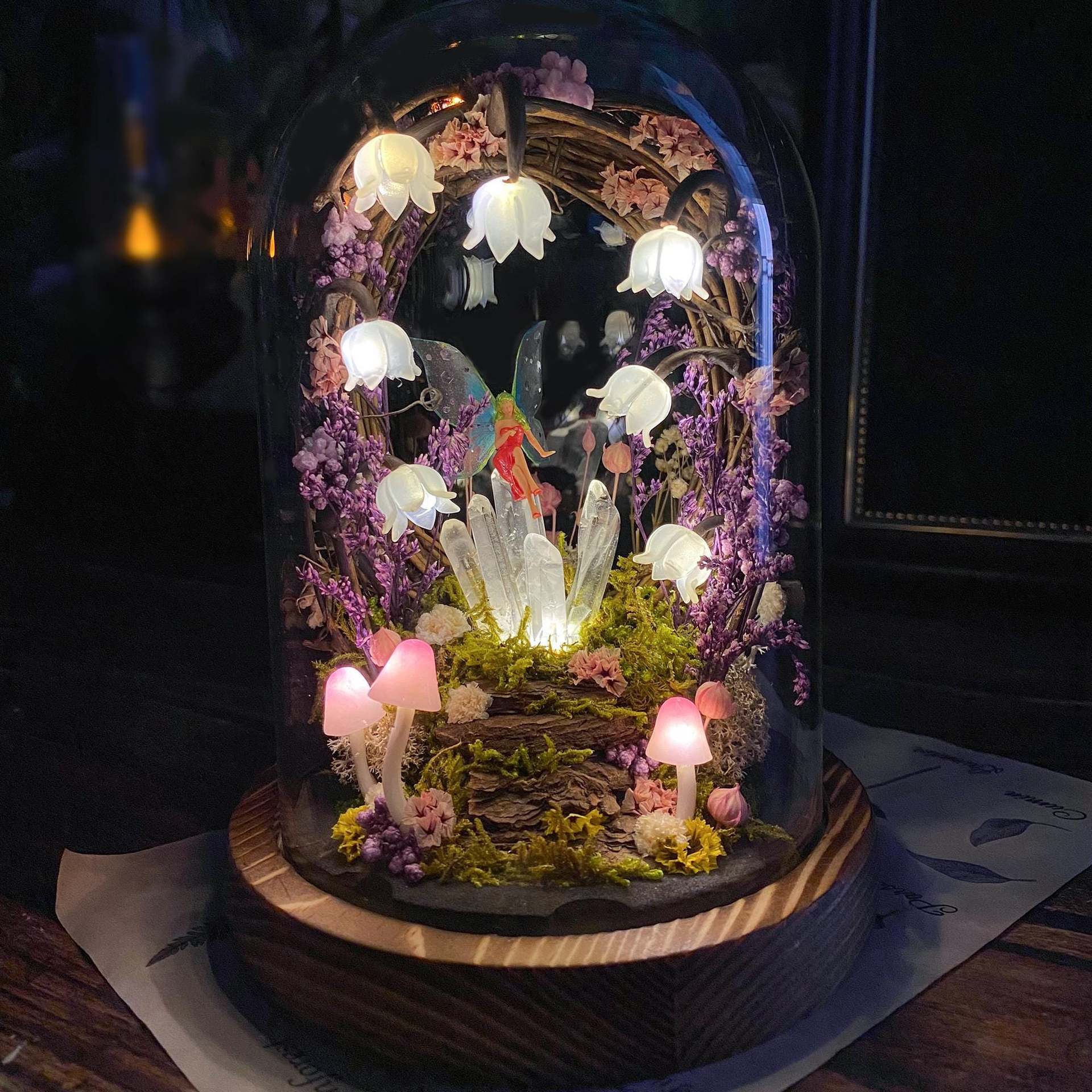 Handmade Mushroom Lamp with Preserved Flowers – Nightlight, Ready-Made Handcrafted item, no returns or exchanges